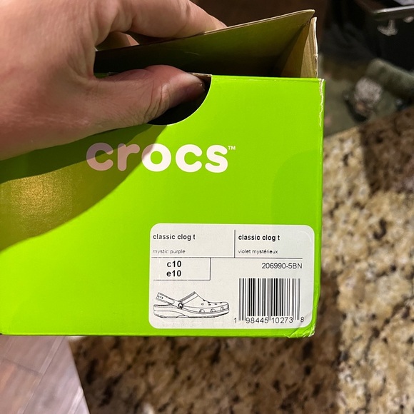 Crocs Classic Clog in Mystic Purple toddler size C10 NWT in box - Picture 2 of 5